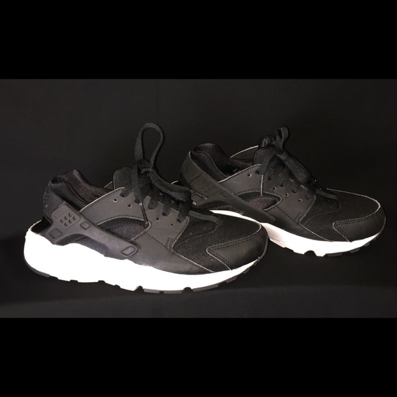 nike huarache womens size 5